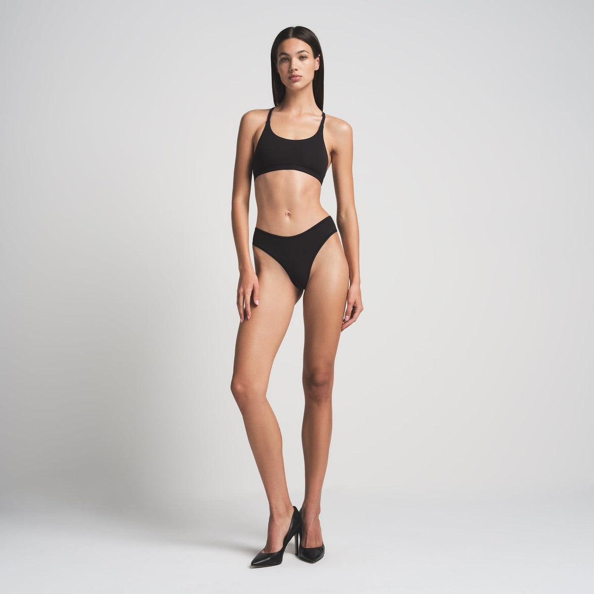 FITS EVERYBODY RACERBACK SCOOP BRALETTE | ONYX