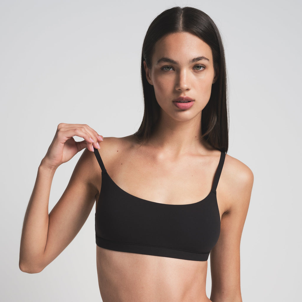 FITS EVERYBODY SCOOP BRALETTE | ONYX