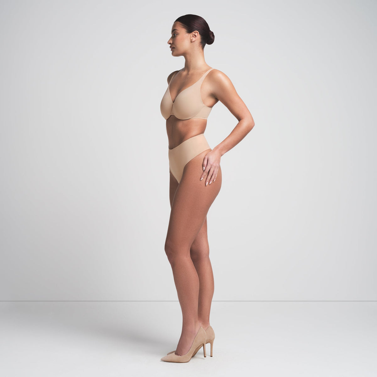 SMOOTHING INTIMATES UNLINED MINIMIZER BRA | CLAY