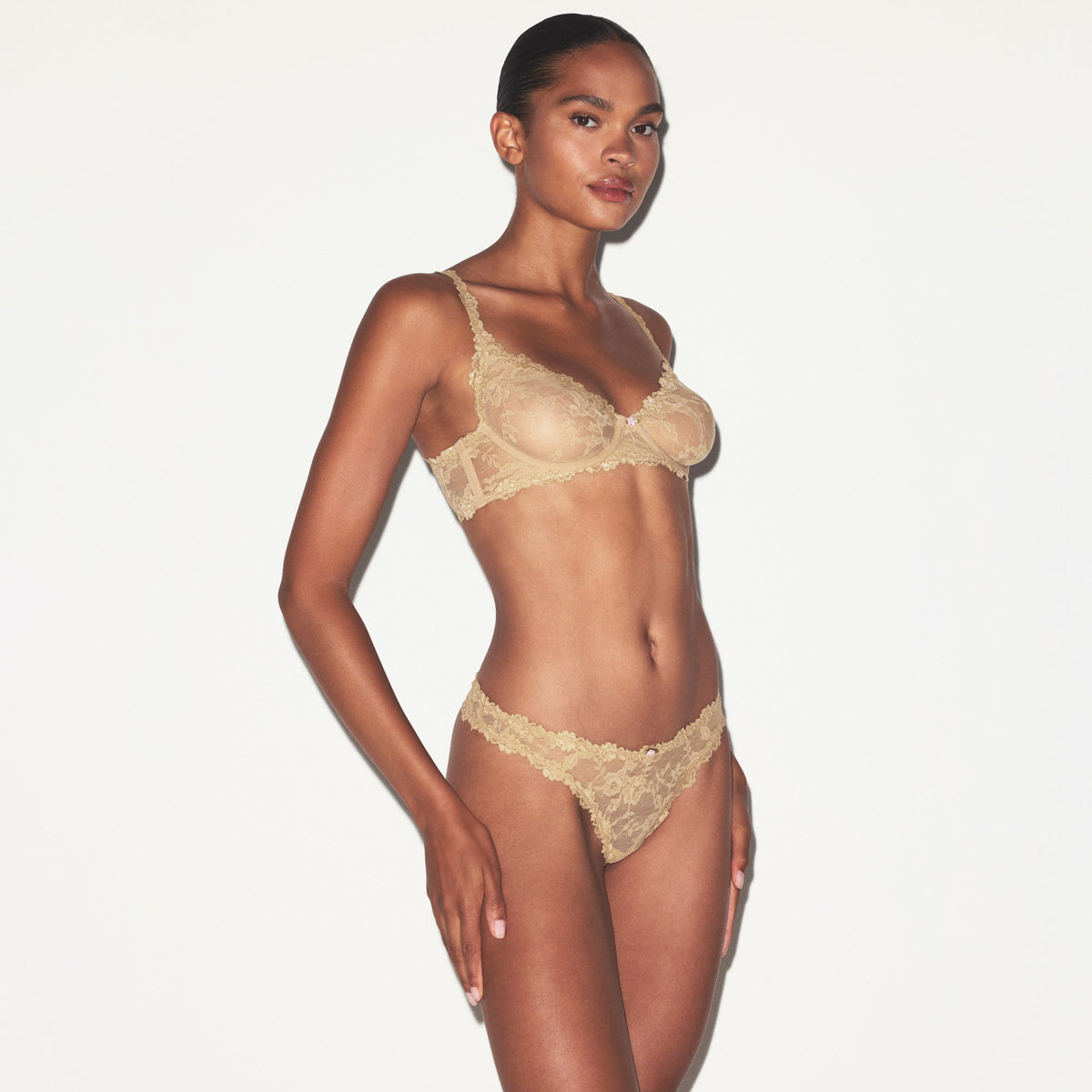 STRETCH LACE DIPPED THONG | DELTA