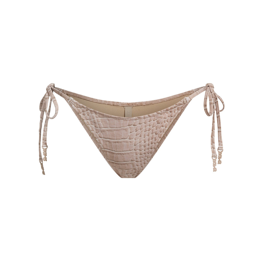 SIGNATURE SWIM DIPPED TIE BIKINI BOTTOM | DUNE CROCODILE PRINT