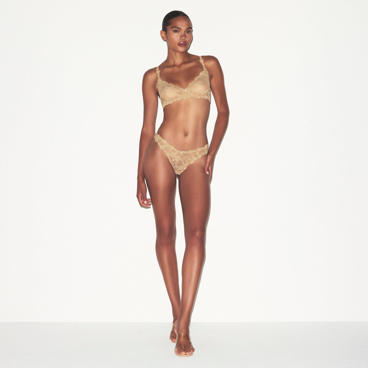 STRETCH LACE UNLINED DEMI BRA | DELTA