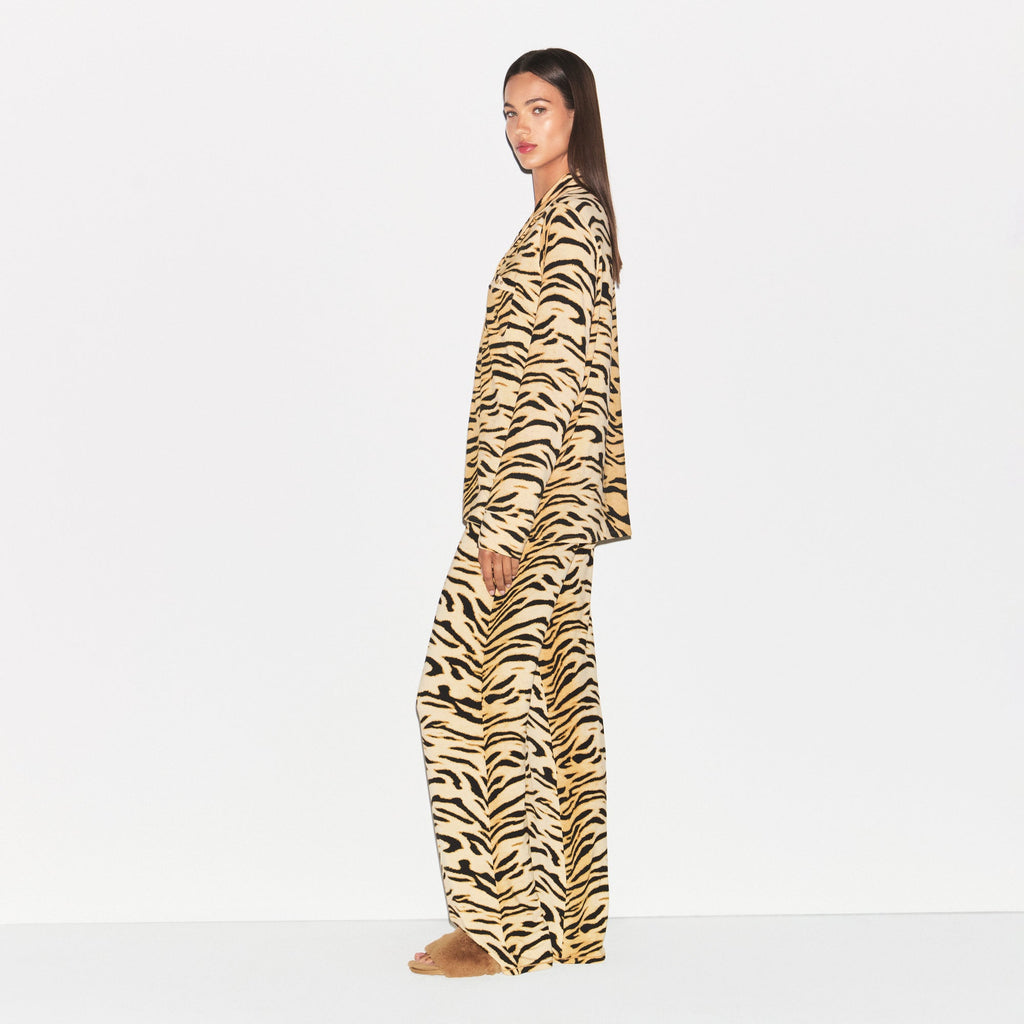 SKIMS SLEEP LONG SLEEVE BUTTON UP SET | BRONZE TIGER PRINT
