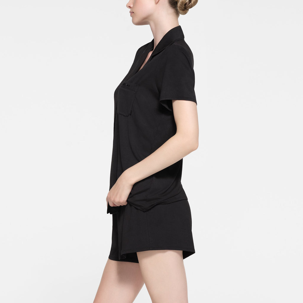 SKIMS SLEEP SHORT SLEEVE BUTTON UP SET | ONYX
